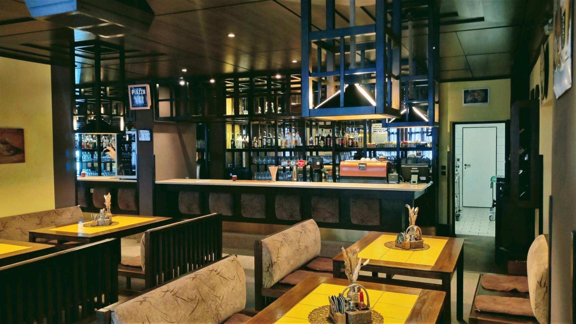 波西米亚康乐酒店 捷克布杰约维采 外观 照片